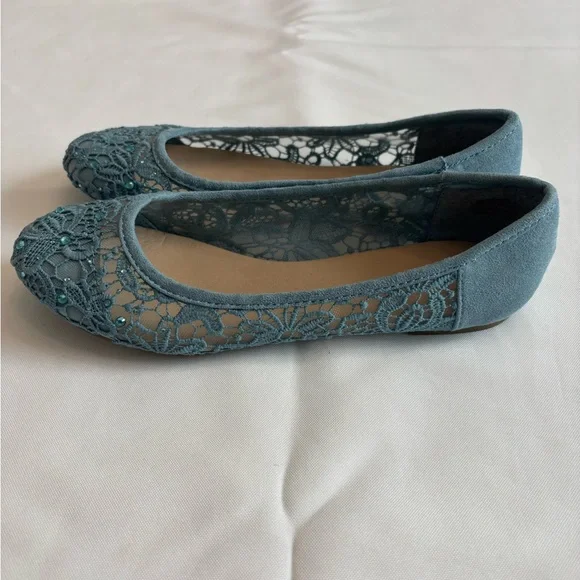 Zigi Soho Women’s Blue Suede/Lace Size 7 Flats Shoes - Picture 2 of 7